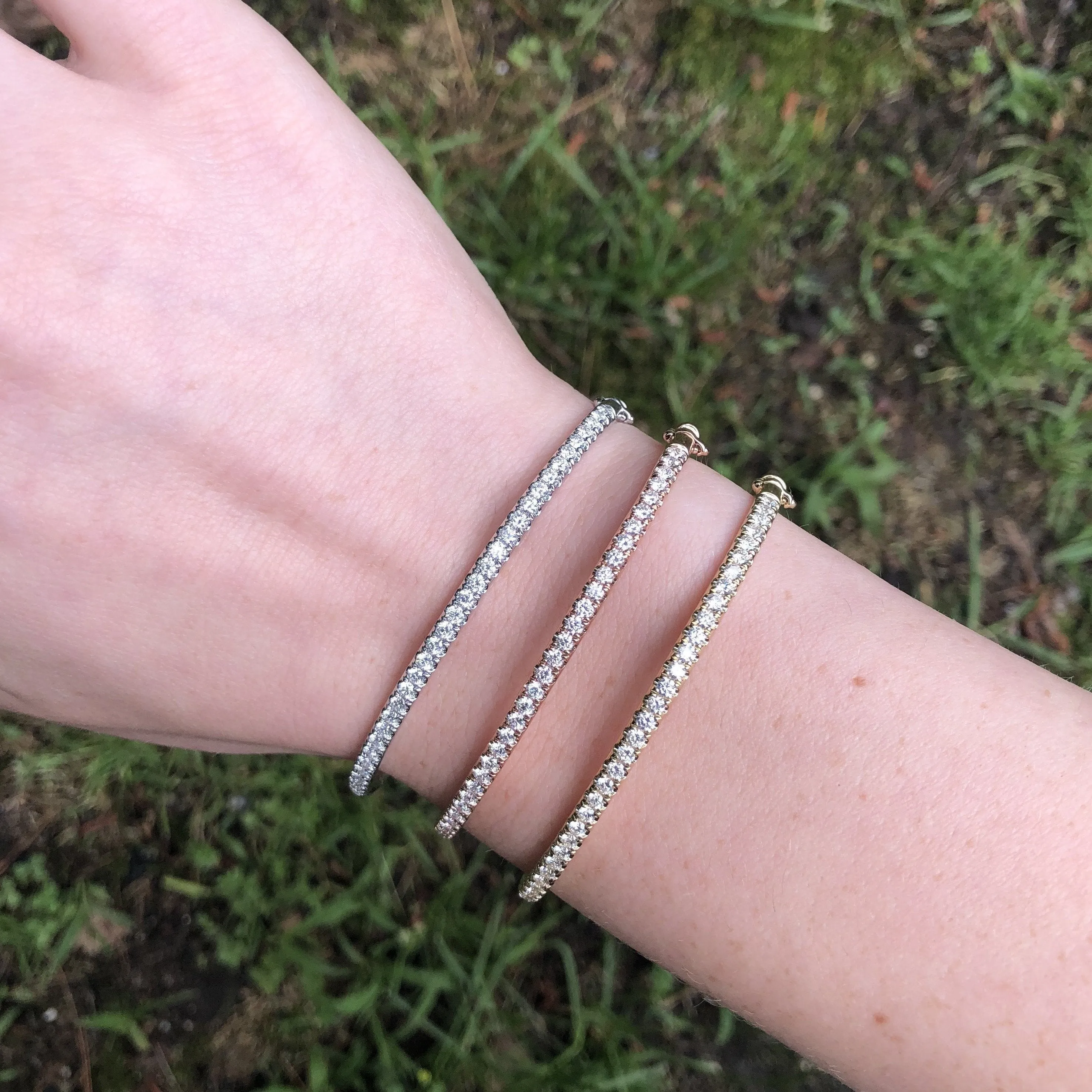14K GOLD DIAMOND AUDREY BANGLE