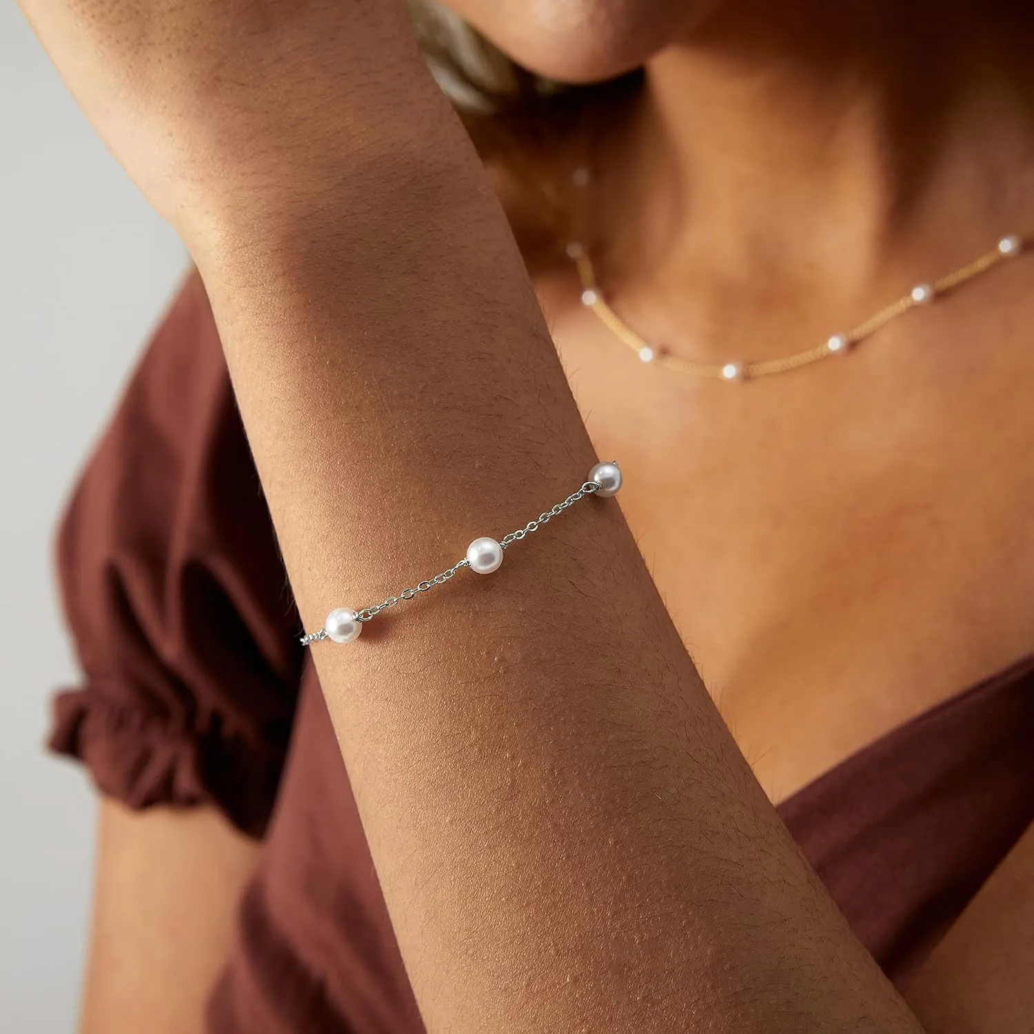 ASCOMY Dainty Pearl Bracelets for Women 14K Gold Plated Handmade Pearl Bracelet Paperclip Chain Pearls Jewelry Gifts for Women