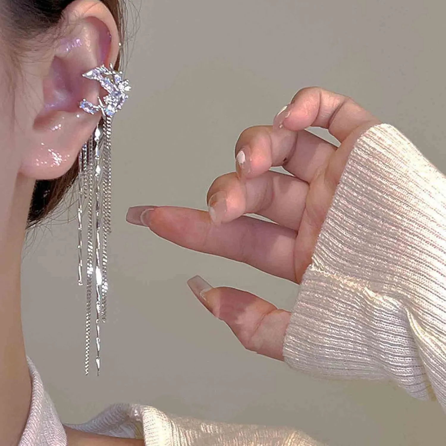 Boho Crystal Moon Chain Cuff Earrings Silver Cz Moon Ear Cuff Earrings Long Chain Clip on Earrings Rhinestone Earcuff Earrings Jewelry for Women and Girls
