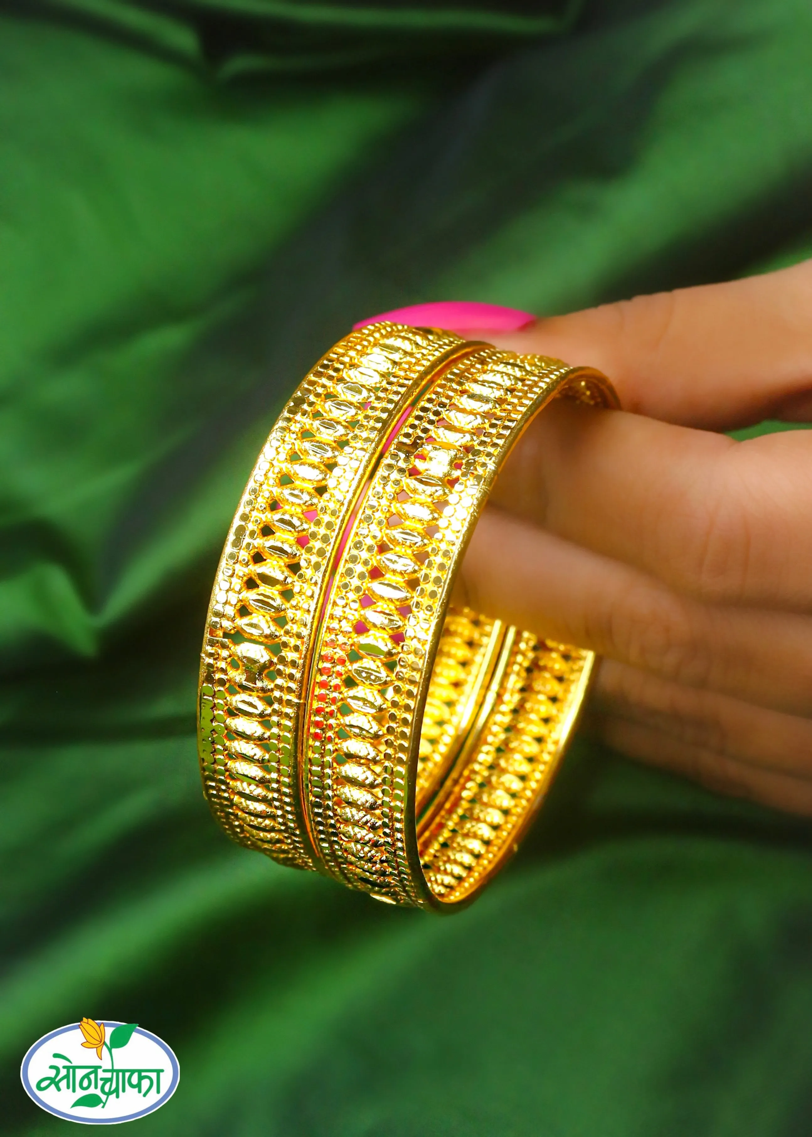 BRILLIANT ANTIQUE BANGLES