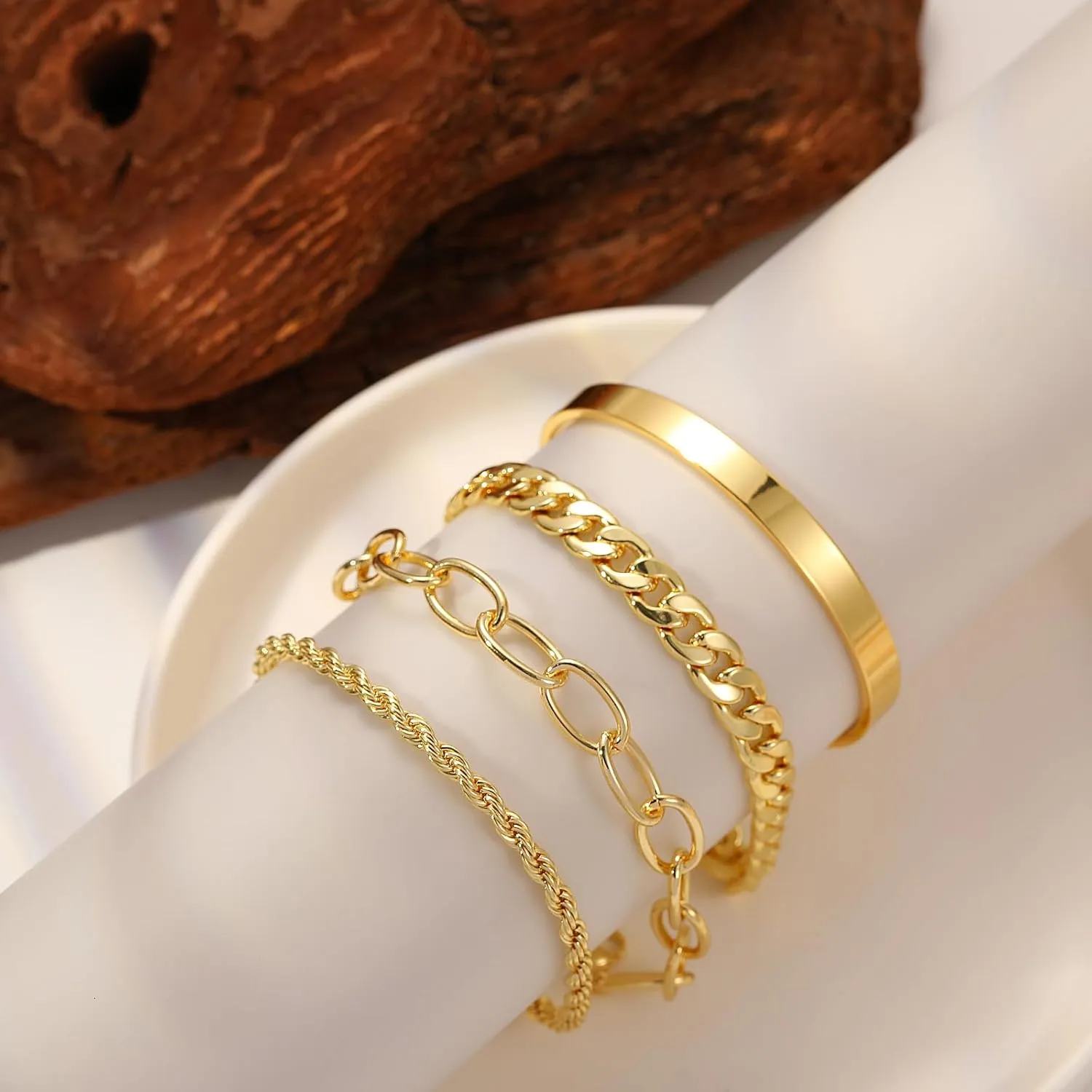 CAROVO Gold Chain Bracelets for Women, 14K Gold Plated Bracelet Set Minimalist Rope Paperclip Cuff Bracelet Delicate Herringbone Chain Bracelet Cute Jewelry Gifts for Women