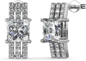 Cate & Chloe Fiona Striking White Gold Stud Earrings, 18k Gold Plated Studs with Crystals, Stud Earring Set with Pave Stones, Stud Earrings with Solitaire Crystal