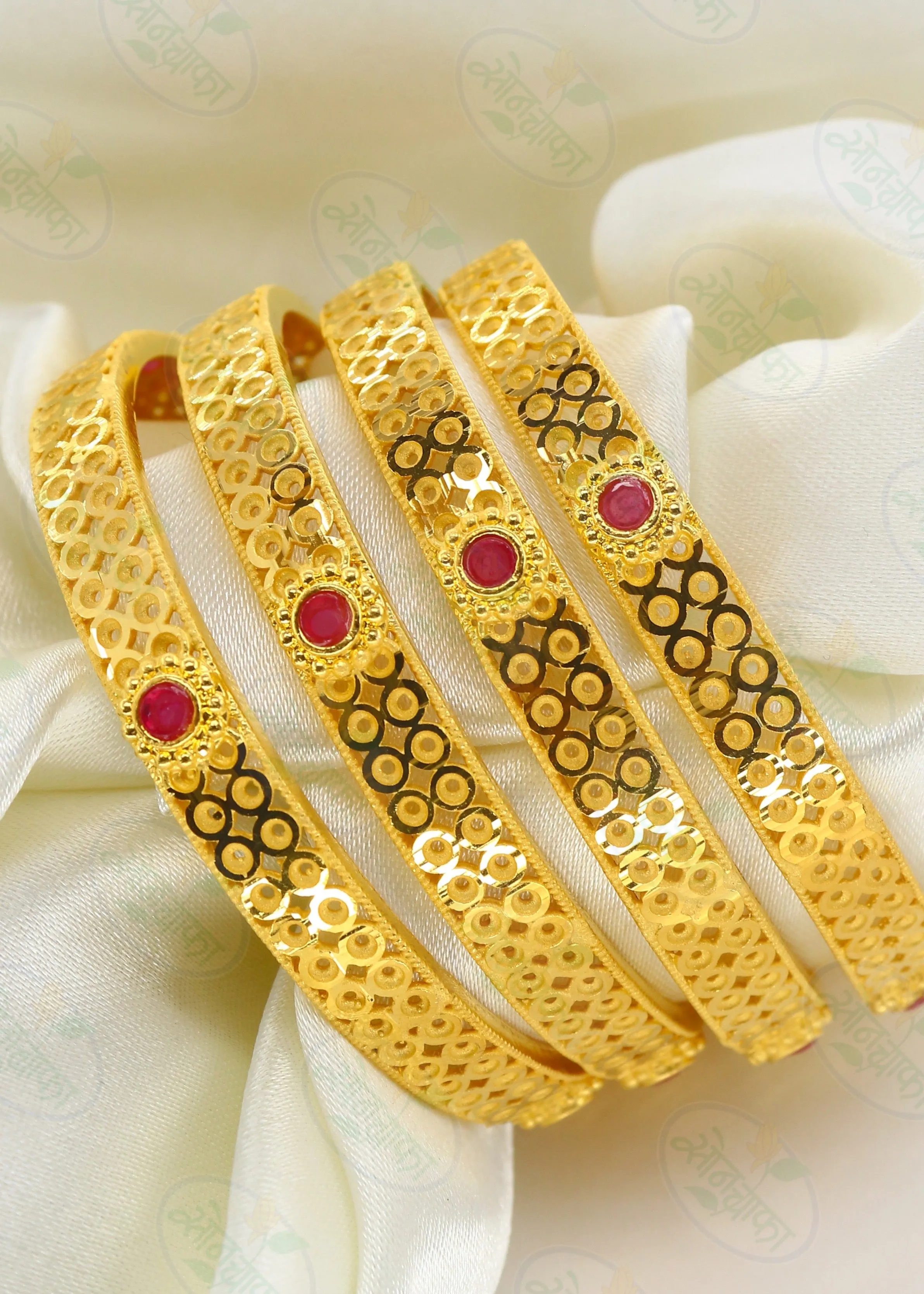 CIRCLE DESIGNER BANGLES