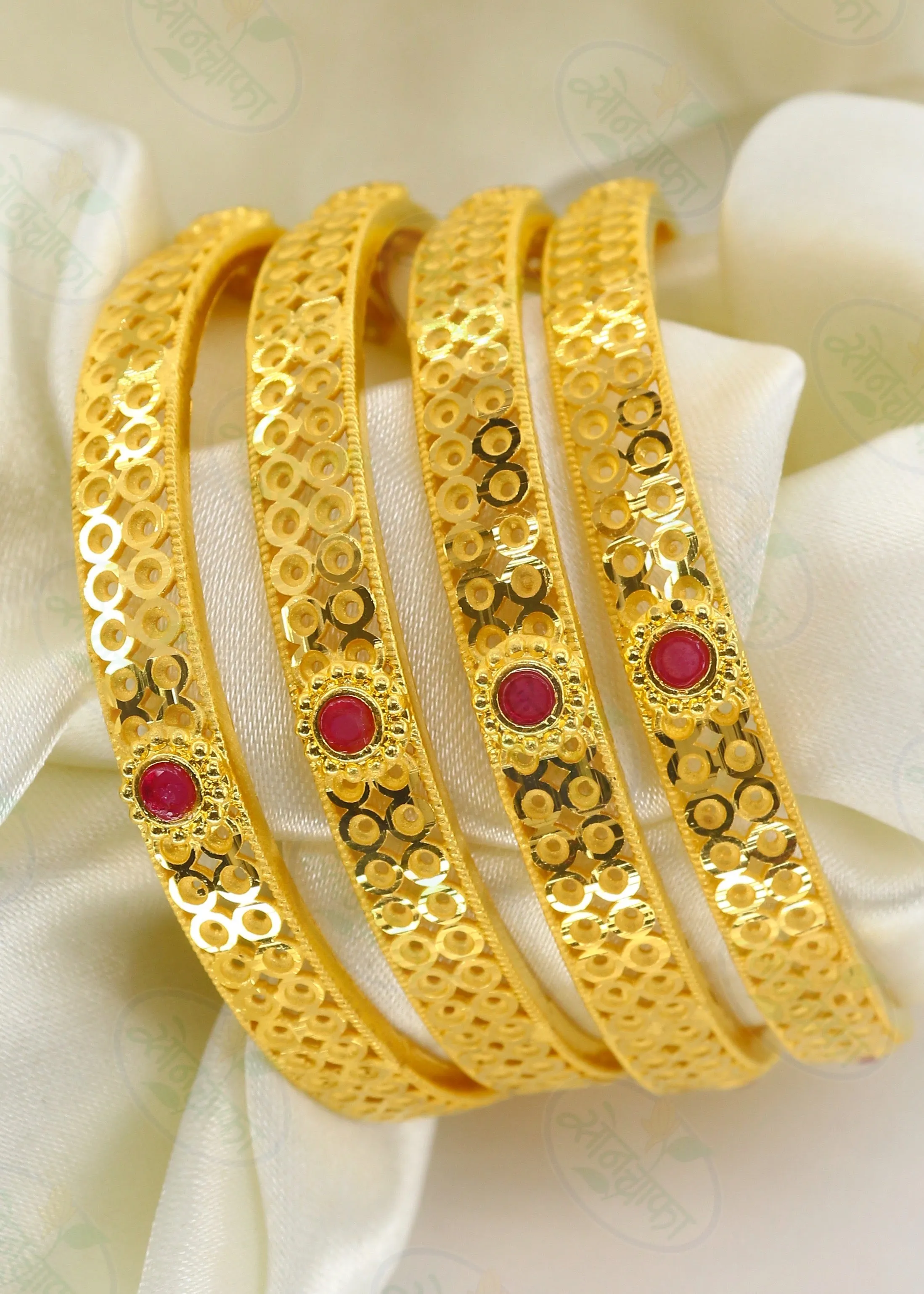 CIRCLE DESIGNER BANGLES
