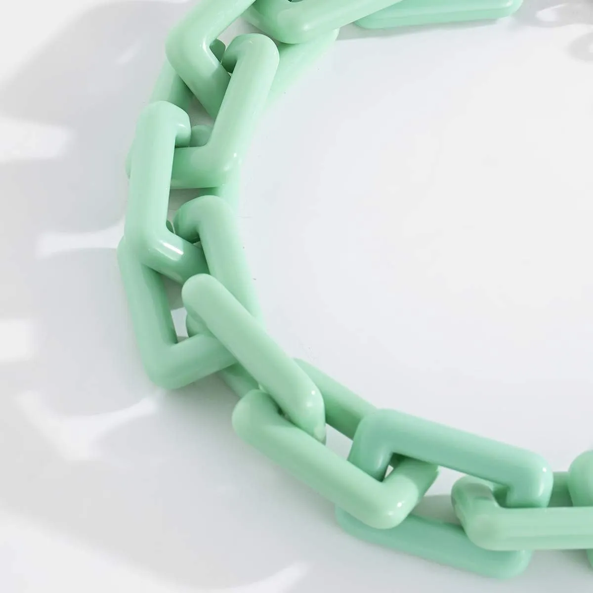 Colorful Chunky Resin Link Chain Necklaces Candy Color Acrylic Choker Dainty Lightweight Thick Punk Indie Y2k Paperclip Collar for Women Girls Jewelry