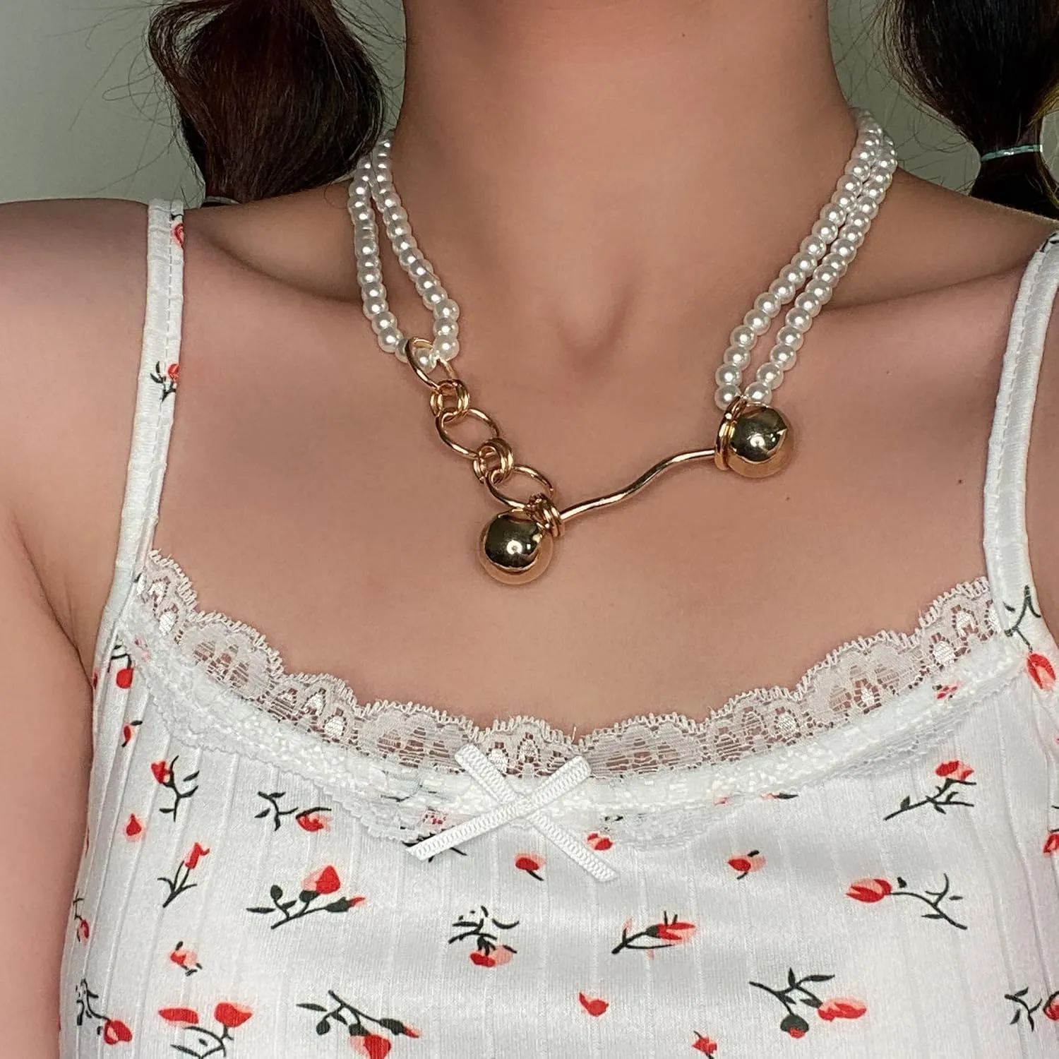 Dainty Pearl Pendant Necklaces Layered Baroque Choker Necklace Vintage White Pearl Chain Necklace Faux Pearls Statement Jewelry Gift for Women