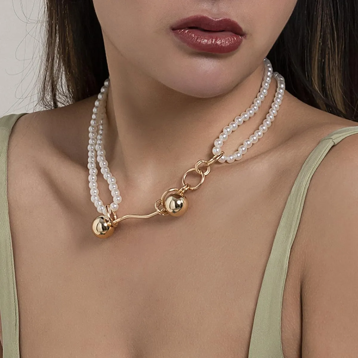 Dainty Pearl Pendant Necklaces Layered Baroque Choker Necklace Vintage White Pearl Chain Necklace Faux Pearls Statement Jewelry Gift for Women