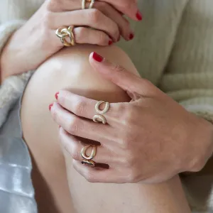 Double Beam Ring with White Pavé Diamonds