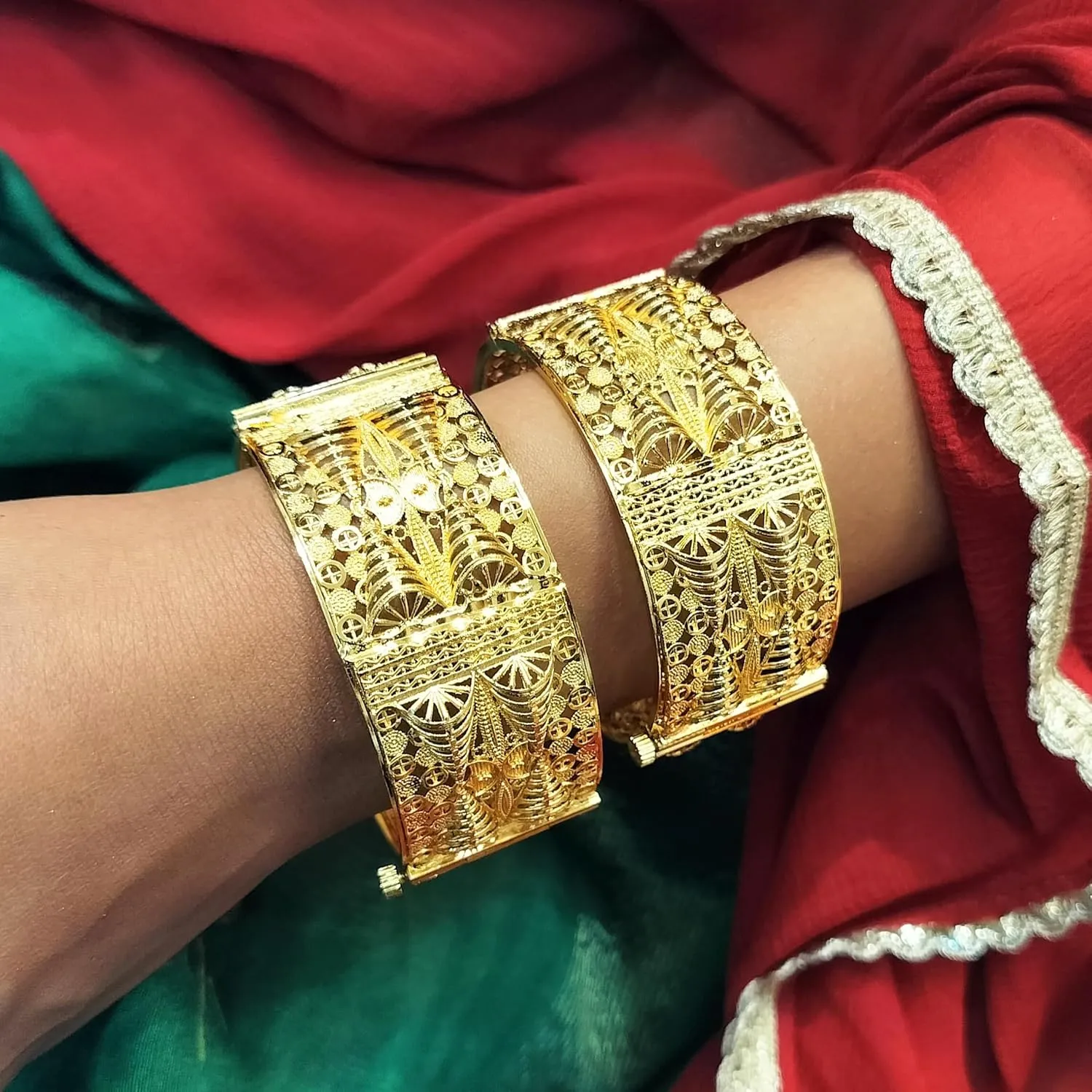 Efulgenz Gold Tone Indian Bangle Set for Women Dubai Style Bangle Set Engraved Filigree Style Hinge Openable Big Broad Bangles Bracelet Indian Bridal Jewelry for Wedding Bollywood Fashion Jewelry