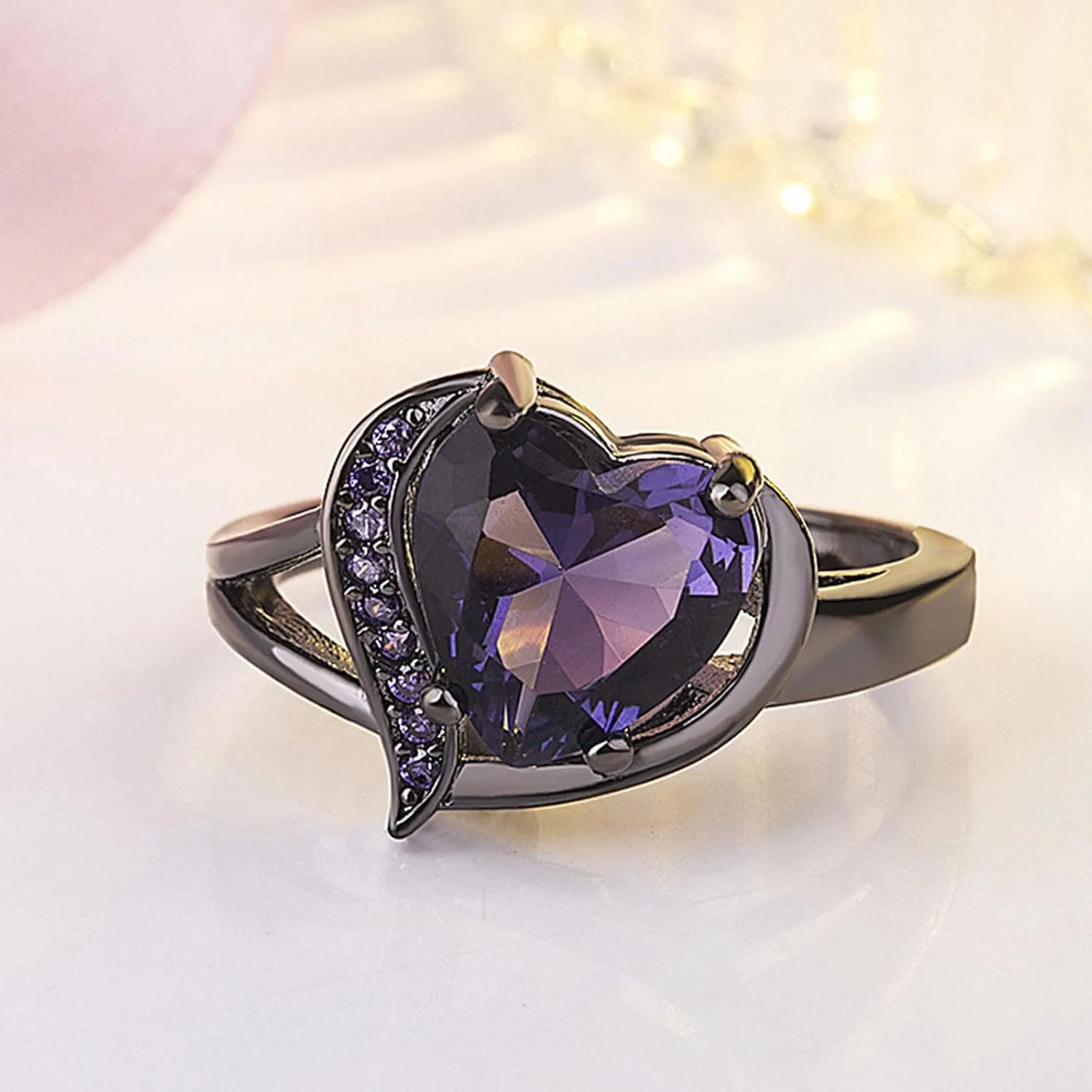 Fashion Red Purple Heart Cubic Zirconia Promise Rings Crystal Love Heart Wedding Cocktail Statement Eternity Ring Luxury Jewelry for Women Black Gold Plated