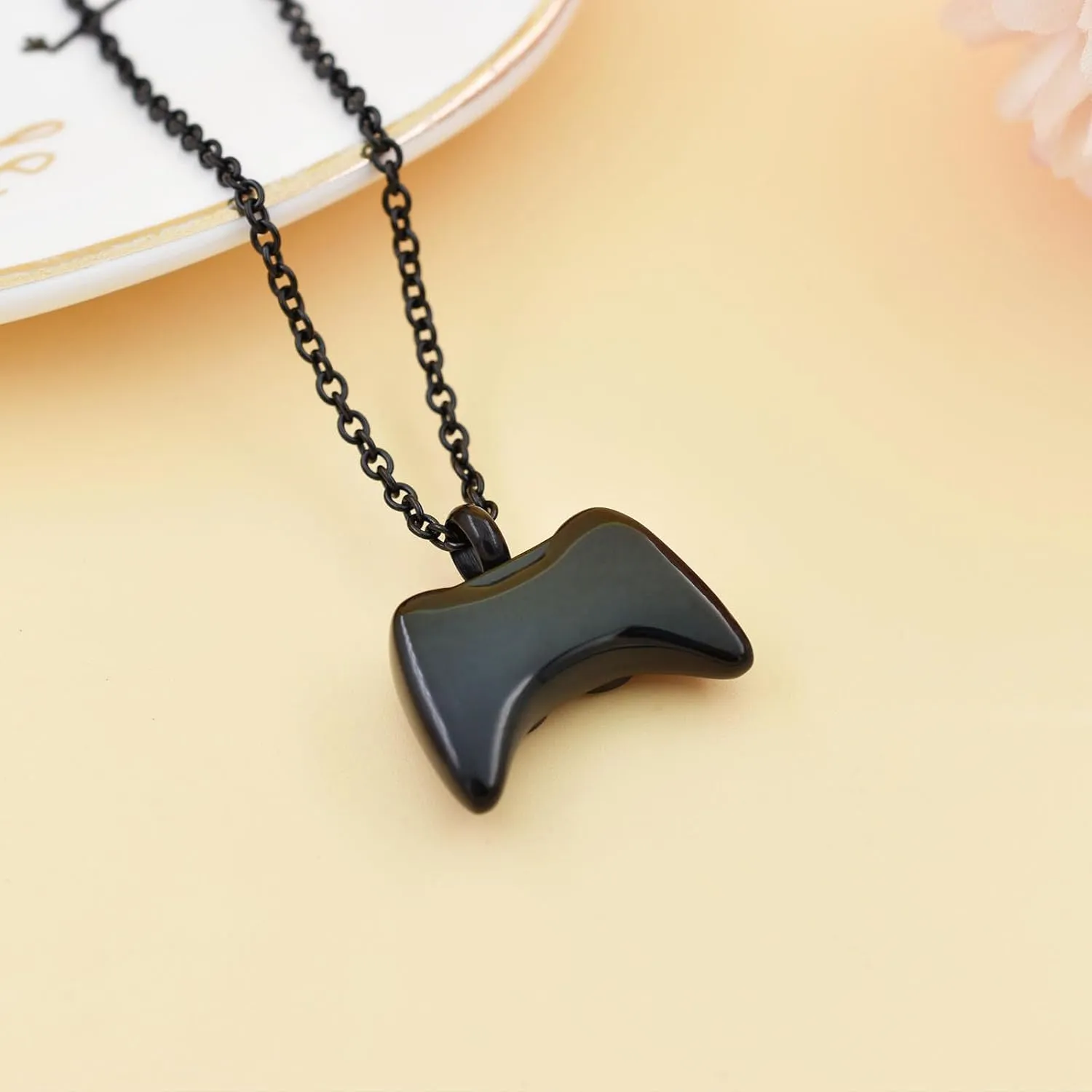 Game Controller Urn Necklaces for Ashes for Boy Men Hip Hop GamePad Cremation Jewelry for Ashes Cool Memorial Keepsake Ashes Urn Pendant Necklace