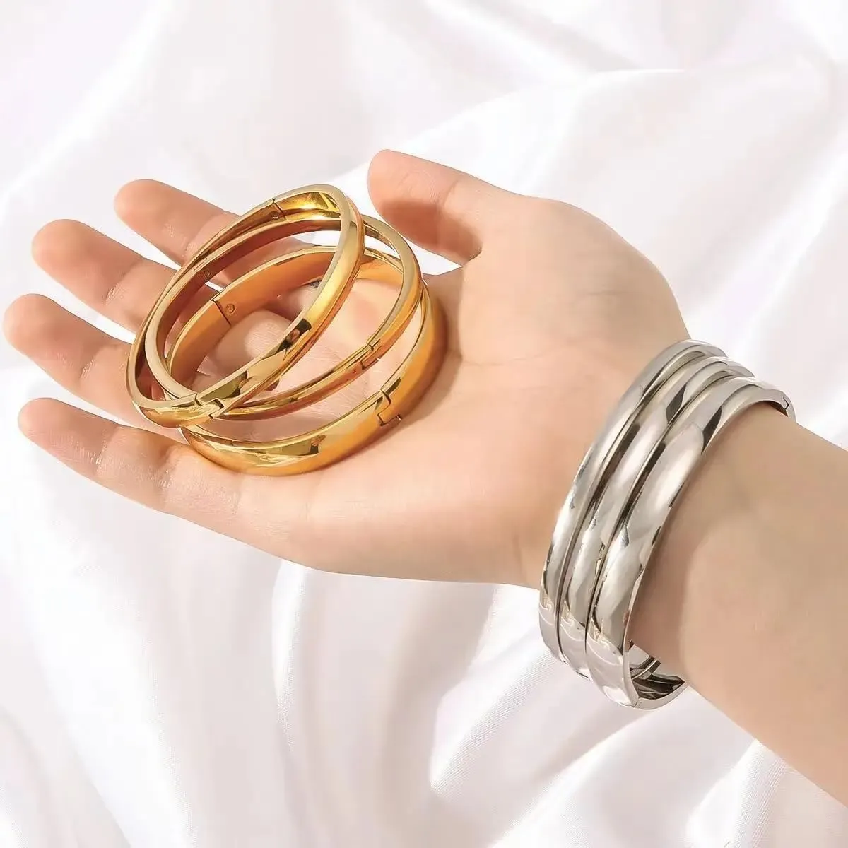 Gold Bangle Bracelets for Women, 18K Gold Plated Stainless Steel Love Friendship Bangles, Polished Finish Oval Bracelets for Women, Trendy Valentine's Birthday Christmas Gifts