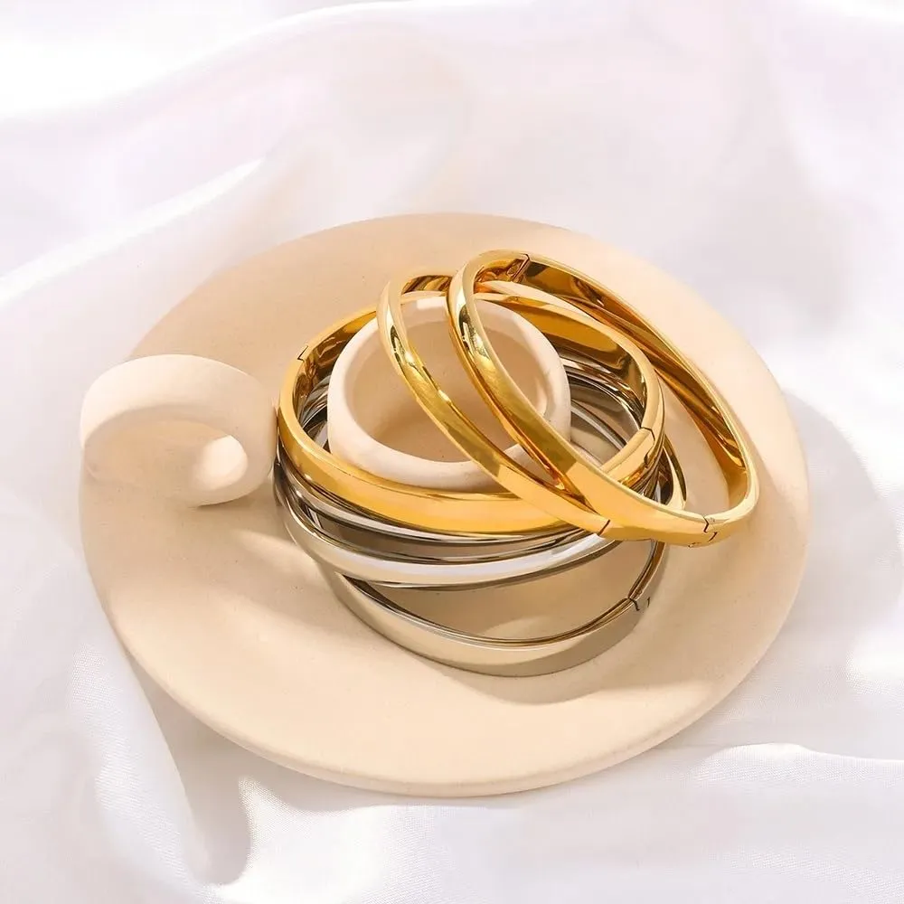 Gold Bangle Bracelets for Women, 18K Gold Plated Stainless Steel Love Friendship Bangles, Polished Finish Oval Bracelets for Women, Trendy Valentine's Birthday Christmas Gifts