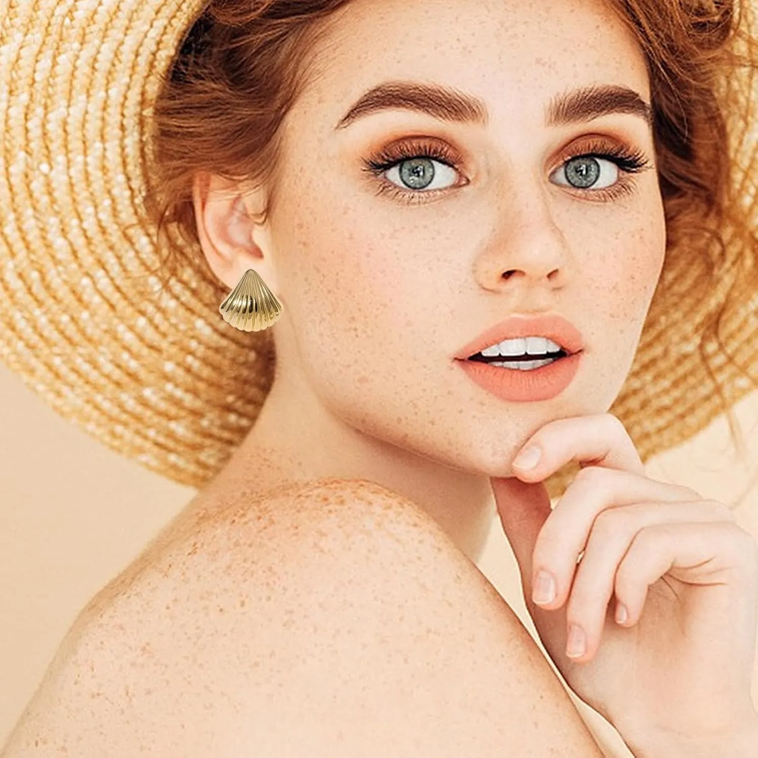 Gold Conch Stud Earrings for Women, 18k Gold Plated Big Conch Starfish Earring Chunky Statement Ocean Seashell Stud Earrings Boho Beach Earrings For Women Trendy