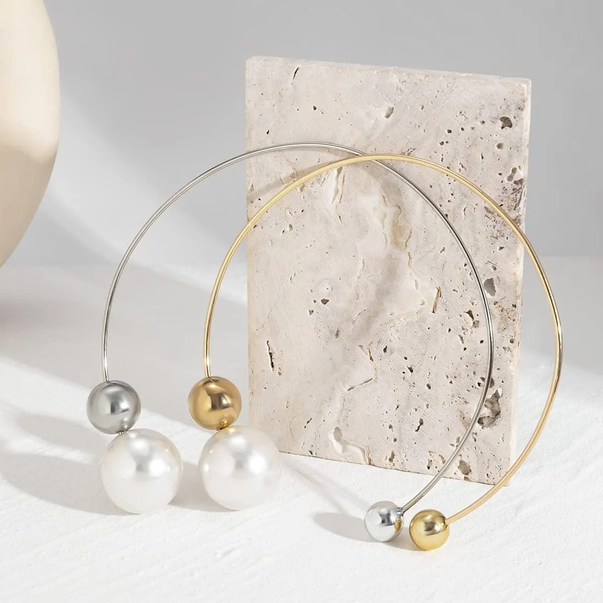 Metal Pearl Open Choker Necklace for Women Adjustable Gold Pearl Necklaces Round Open Cuff Necklace Chunky Pearl Necklace for Women