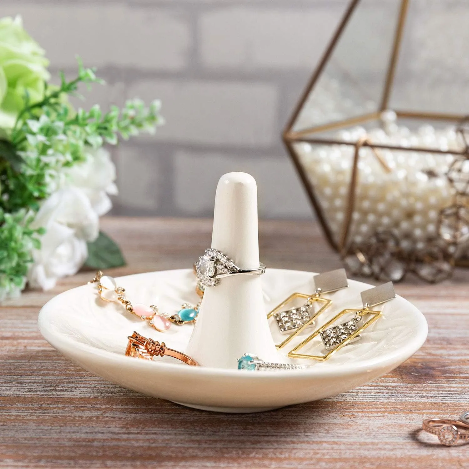 MyGift Decorative White Ceramic Ring Tray for Jewelry, Ring Cone and Trinket Tray with Raised Heart Design