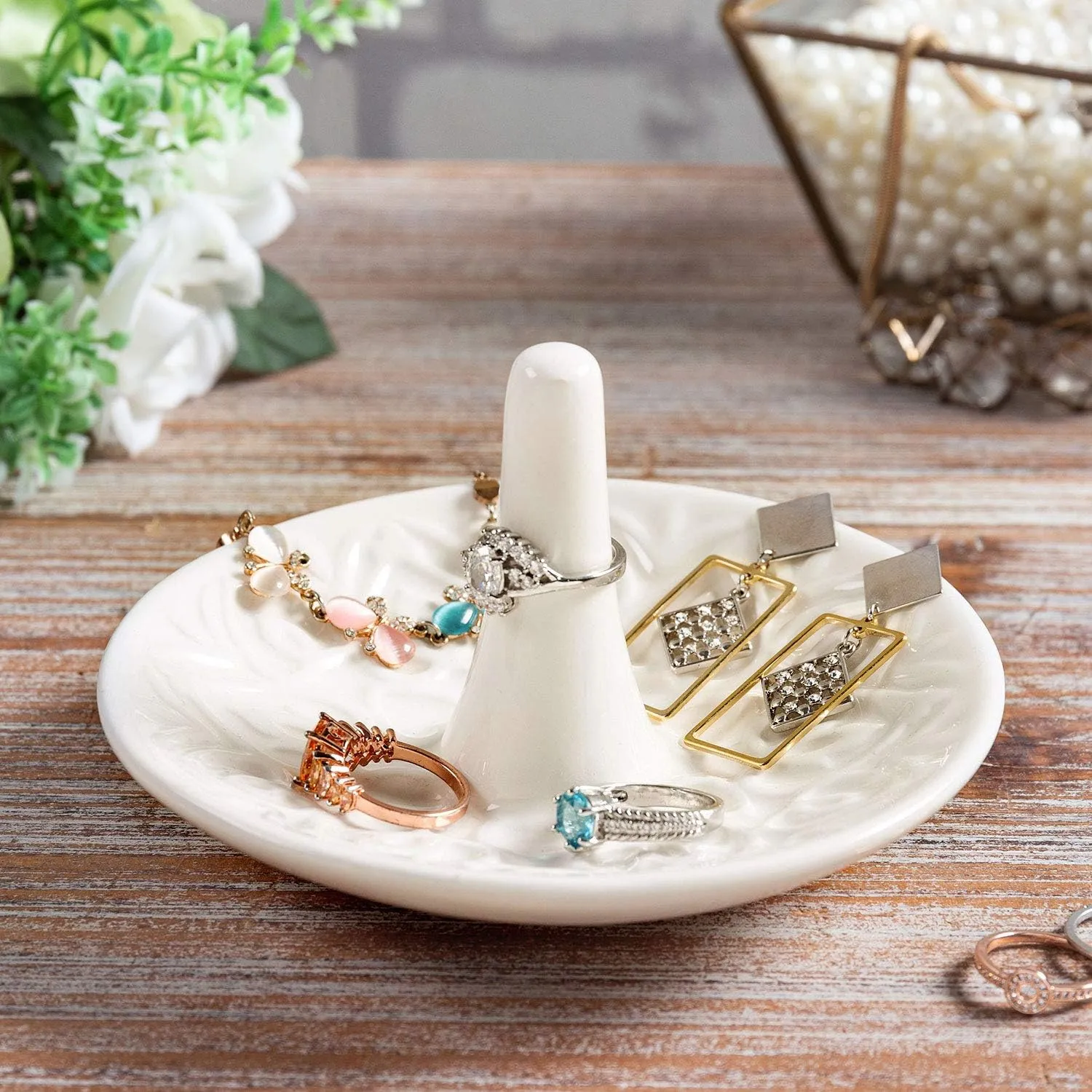 MyGift Decorative White Ceramic Ring Tray for Jewelry, Ring Cone and Trinket Tray with Raised Heart Design