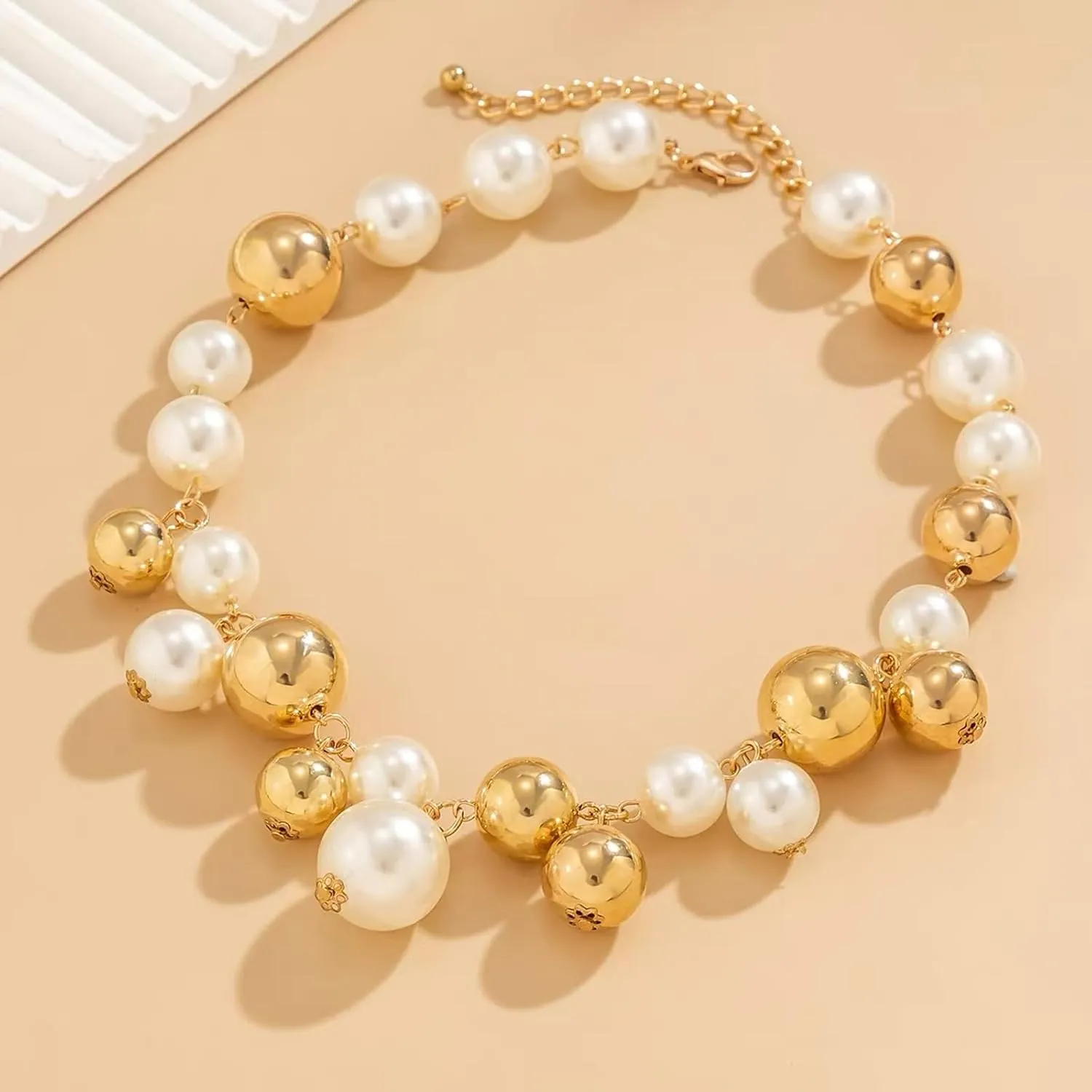 Pearl Necklaces for Women Chunky Pearl Necklace Big Pearl Necklace Statement Necklace Trendy Wedding Party Prom Jewelry for Birde Bridesmaid Accessories