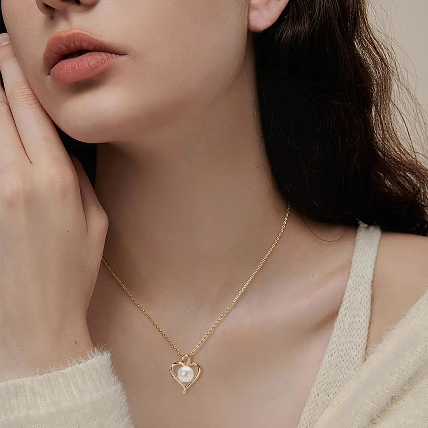 Pearl Pendant Necklaces for Women, Freshwater Cultured White Pearl with 925 Sterling Silver Necklace Chain, Shiny Moissanite Pearl Jewelry Gifts for Mom Wife Girlfriend