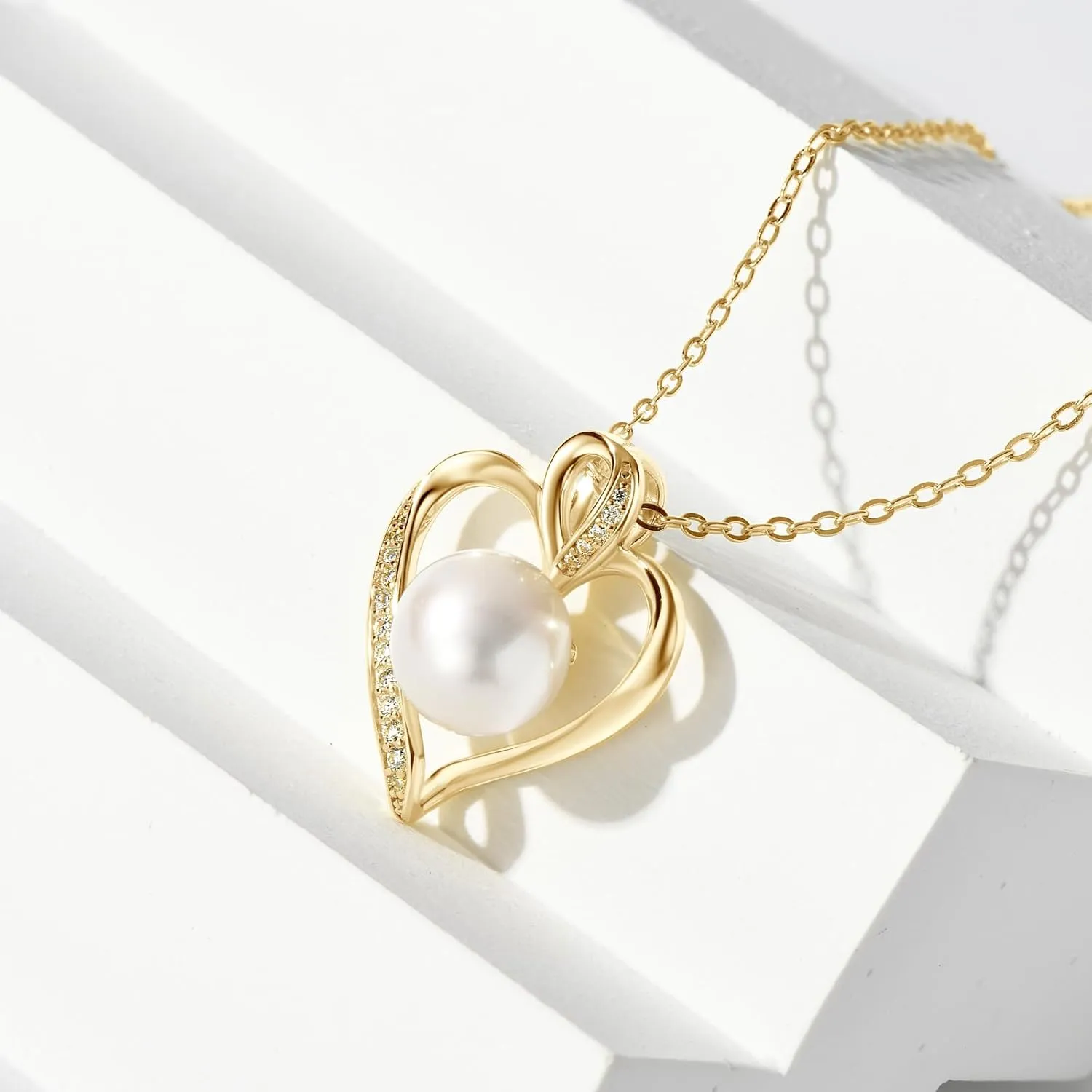 Pearl Pendant Necklaces for Women, Freshwater Cultured White Pearl with 925 Sterling Silver Necklace Chain, Shiny Moissanite Pearl Jewelry Gifts for Mom Wife Girlfriend