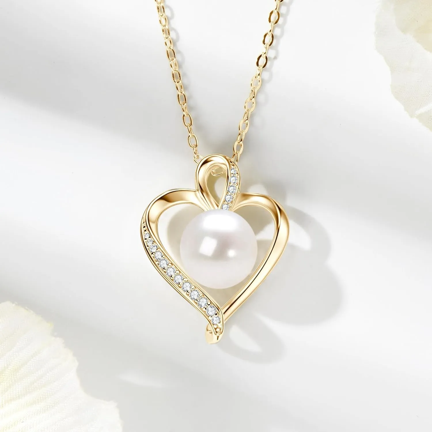 Pearl Pendant Necklaces for Women, Freshwater Cultured White Pearl with 925 Sterling Silver Necklace Chain, Shiny Moissanite Pearl Jewelry Gifts for Mom Wife Girlfriend