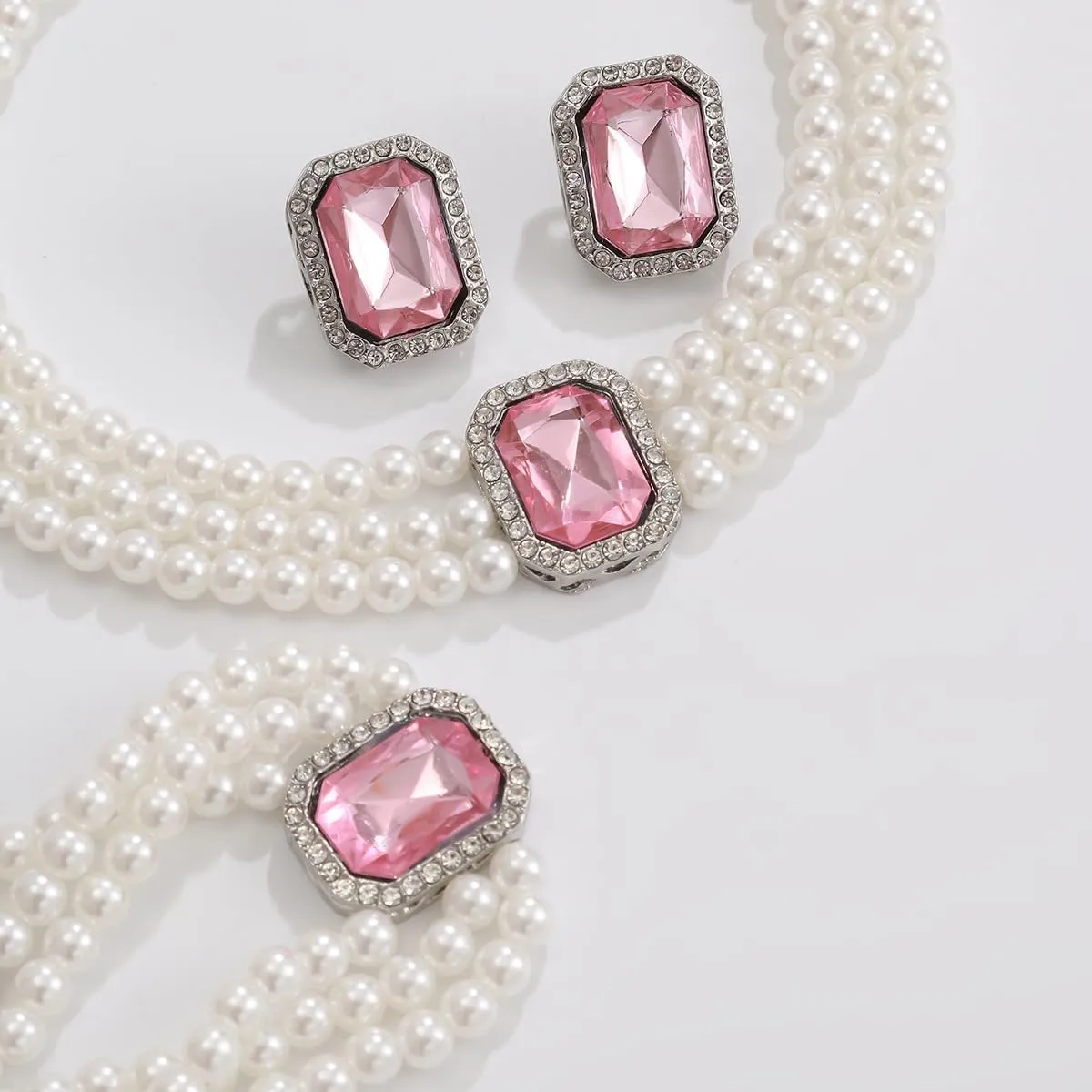 Pearls Layered Choker Necklaces Multilayer Faux Pearl Bracelet Crystal Earrings Jewelry Set 1920s Choker Necklace Bridal Wedding Party Jewelry