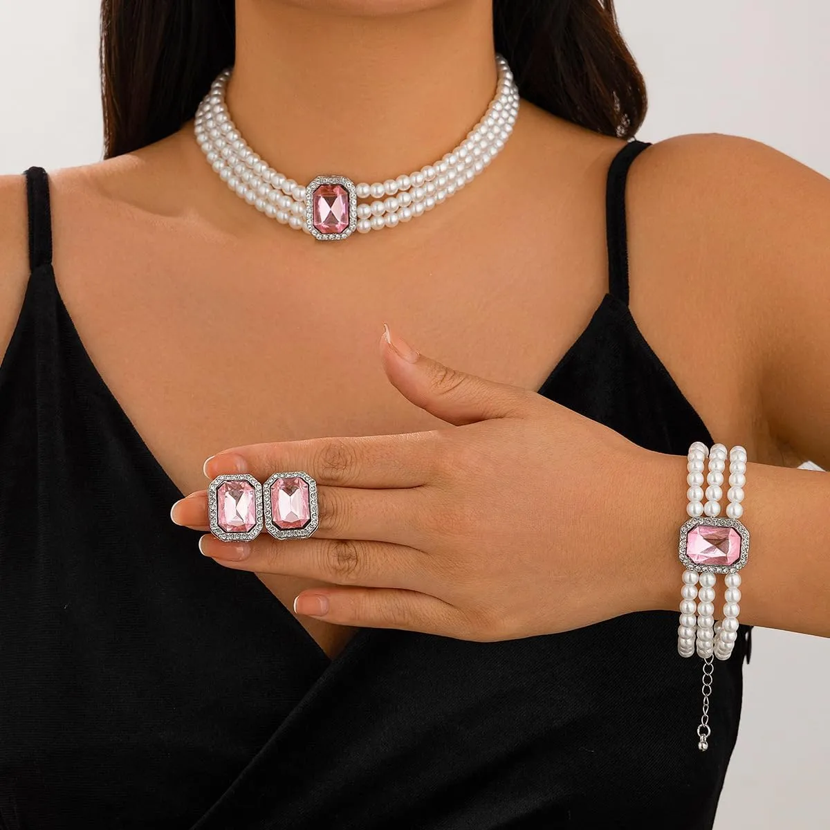 Pearls Layered Choker Necklaces Multilayer Faux Pearl Bracelet Crystal Earrings Jewelry Set 1920s Choker Necklace Bridal Wedding Party Jewelry
