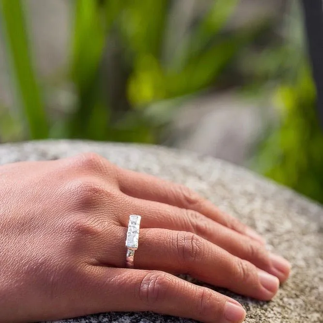 Rock bar ring
