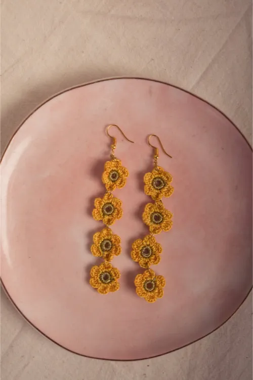 Samoolam Yellow Daisies Danglers