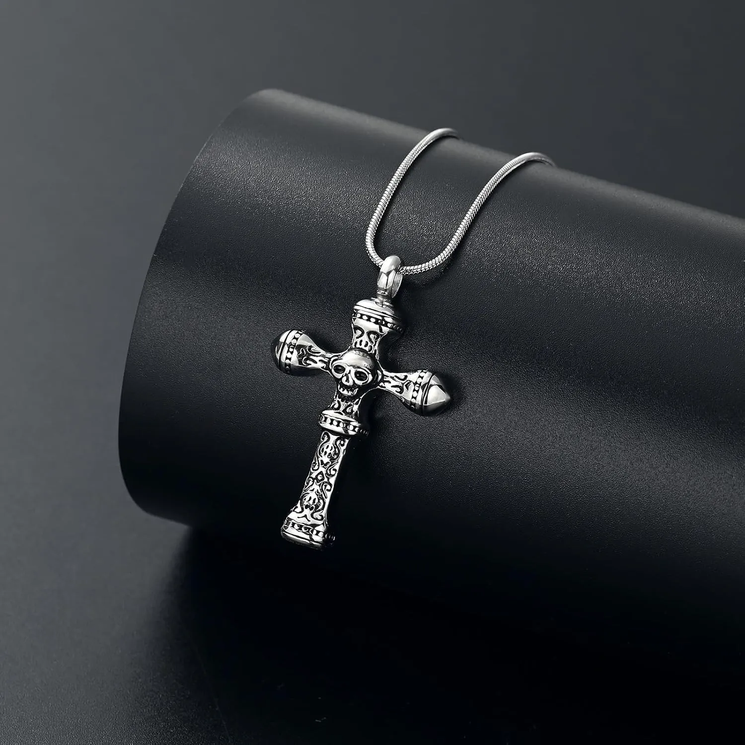 Skull Cross Cremation Jewelry Retro Skull Urn Necklaces for Ashe Stainless Steel Memorial locket Keepsakes Jewelry Human Ash Pendant Jewelry for Men Women