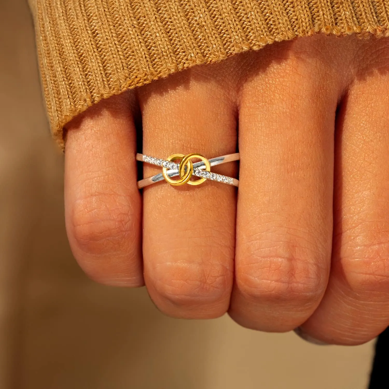 STORYJEWELLERY Rings for Women, Silver Double Interlocking Circle Rings for Women, Promise Matching Couple Ring for Wife, Birthday Christmas Valentines Jewelry Gifts Rings for Girls