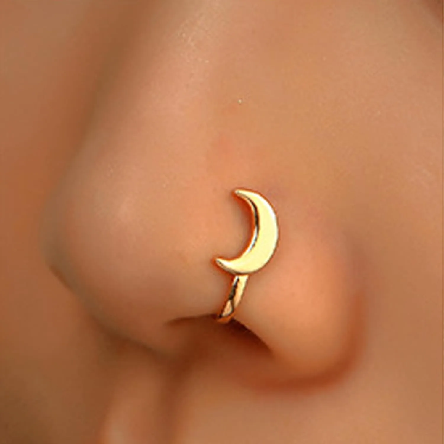 Vintage Crescent Moon Nose Ring Metal Moon Nose Cuff Fine Moon Copper African Nose Ring Fake Non Pierced Nose Ring Jewelry for Women