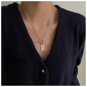 Vintage Portrait Square Necklace Choker Gold Metal Square Pendant Necklace Geometric Rectangle Necklace Boho Circle Toggle Clasp Necklace Jewelry for Women and Girls