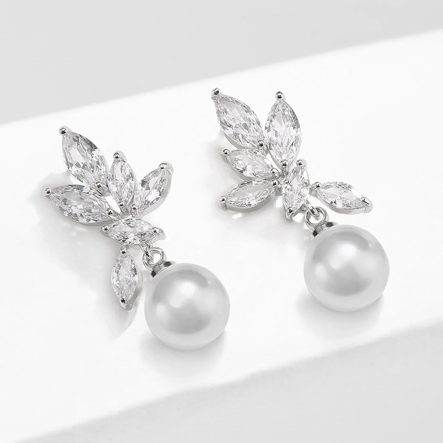 Wedding Earrings for Brides Pearl Bridal Earrings with Cubic Zirconia Crystal Pearl Drop Earrings for Brides Bridesmaids Prom Party Jewelry Gifts