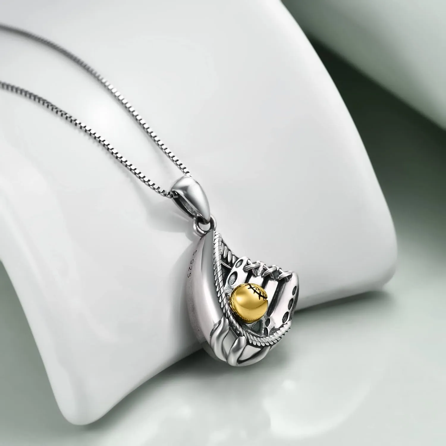 WINNICACA Urn Necklaces for Ashes Sterling Silver Cremation Jewelry for Ashes Urns for Human Ashes Pendant Necklace with Funnel Filler Kit