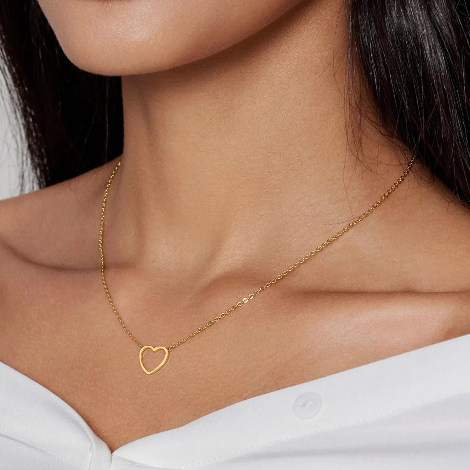 Zeffy Cute Heart Necklace 18k Gold/Silver Plated Tiny Heart Pendant Choker Necklaces Gold Love Heart Chain Necklace for Women Dainty Gold Jewelry Valentines Day Gifts for Women Girls Teen Girls